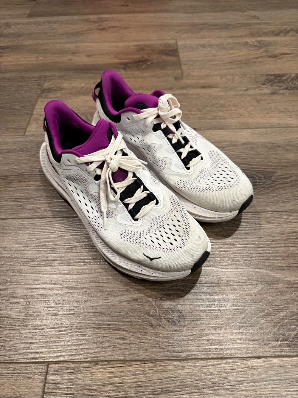 Hoka Kawana II Women's White Running Shoes with Purple Lining, Wildflower 9.5B
